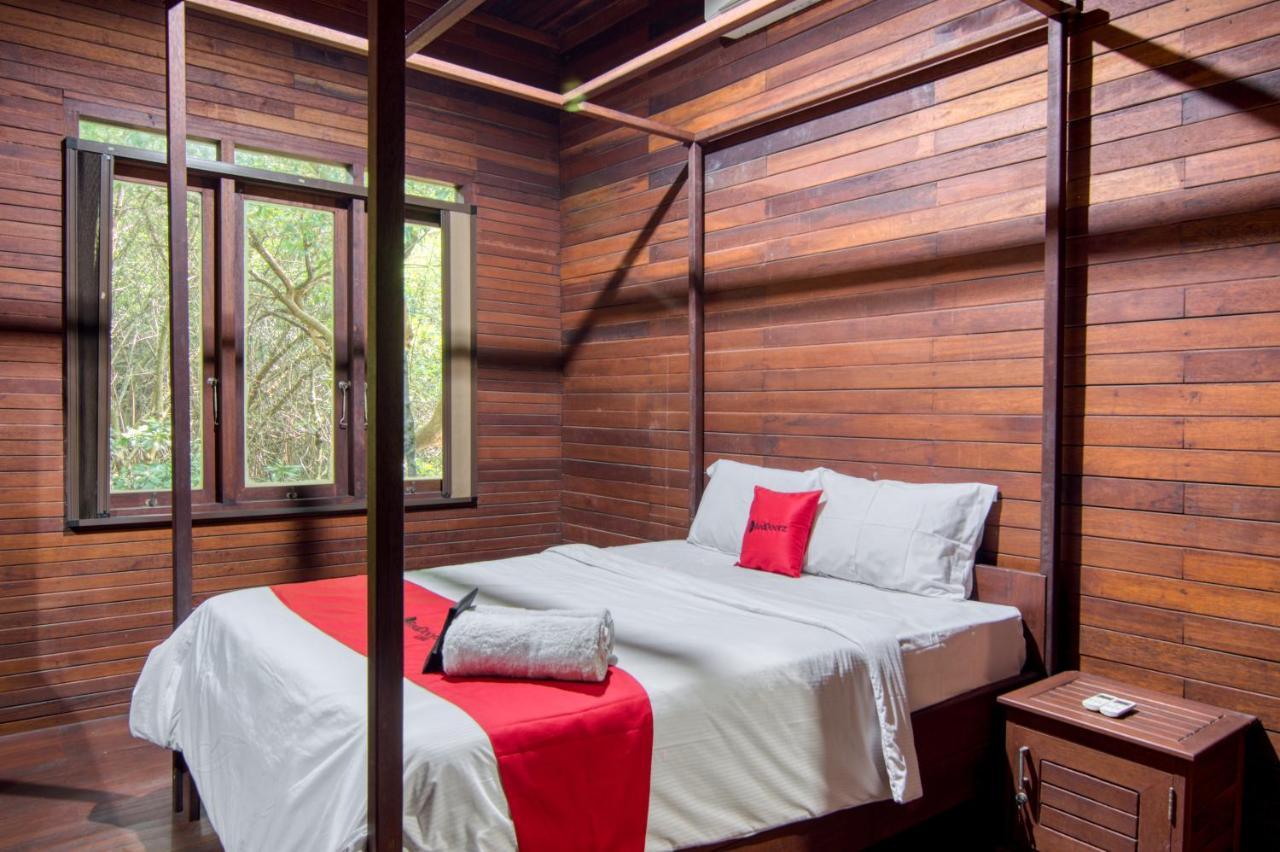 Reddoorz Resort @ Taman Wisata Mangrove Джакарта Екстериор снимка