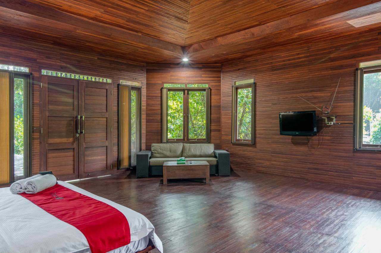 Reddoorz Resort @ Taman Wisata Mangrove Джакарта Екстериор снимка