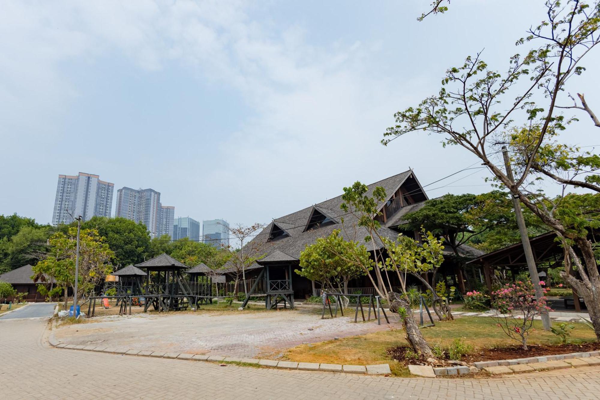 Reddoorz Resort @ Taman Wisata Mangrove Джакарта Екстериор снимка