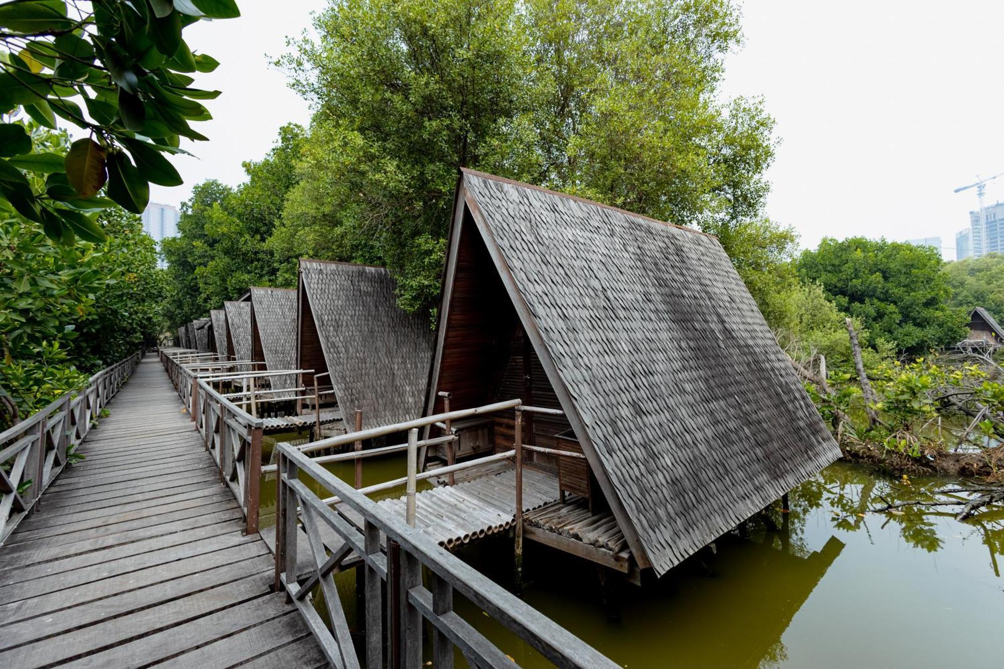 Reddoorz Resort @ Taman Wisata Mangrove Джакарта Екстериор снимка