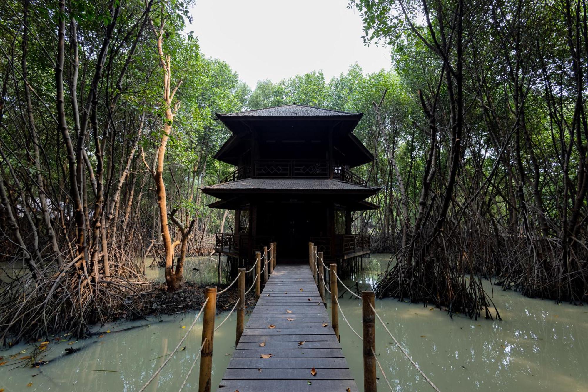 Reddoorz Resort @ Taman Wisata Mangrove Джакарта Екстериор снимка