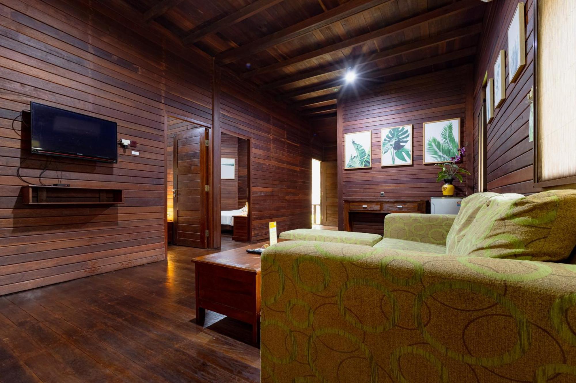 Reddoorz Resort @ Taman Wisata Mangrove Джакарта Екстериор снимка