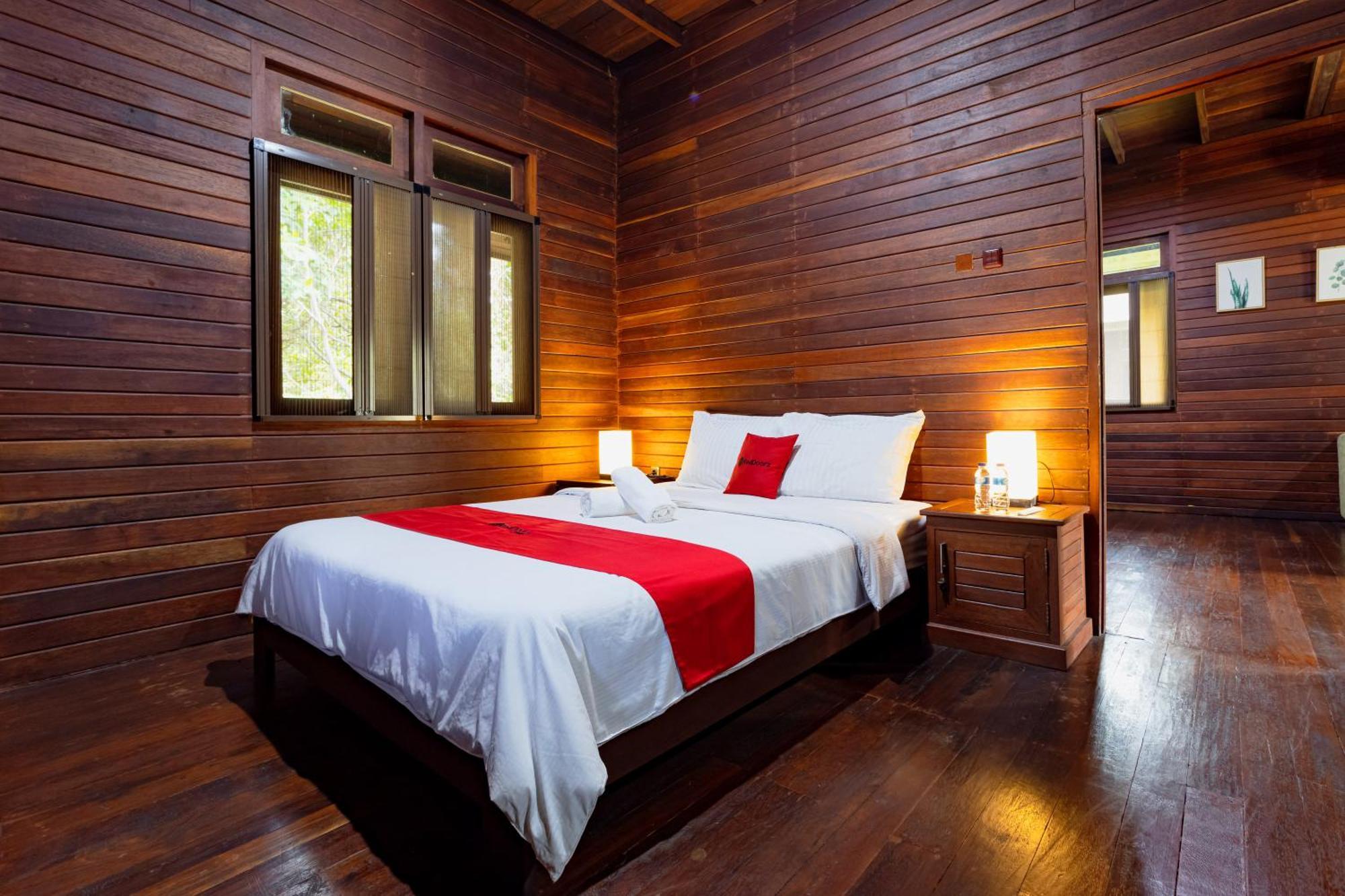 Reddoorz Resort @ Taman Wisata Mangrove Джакарта Екстериор снимка